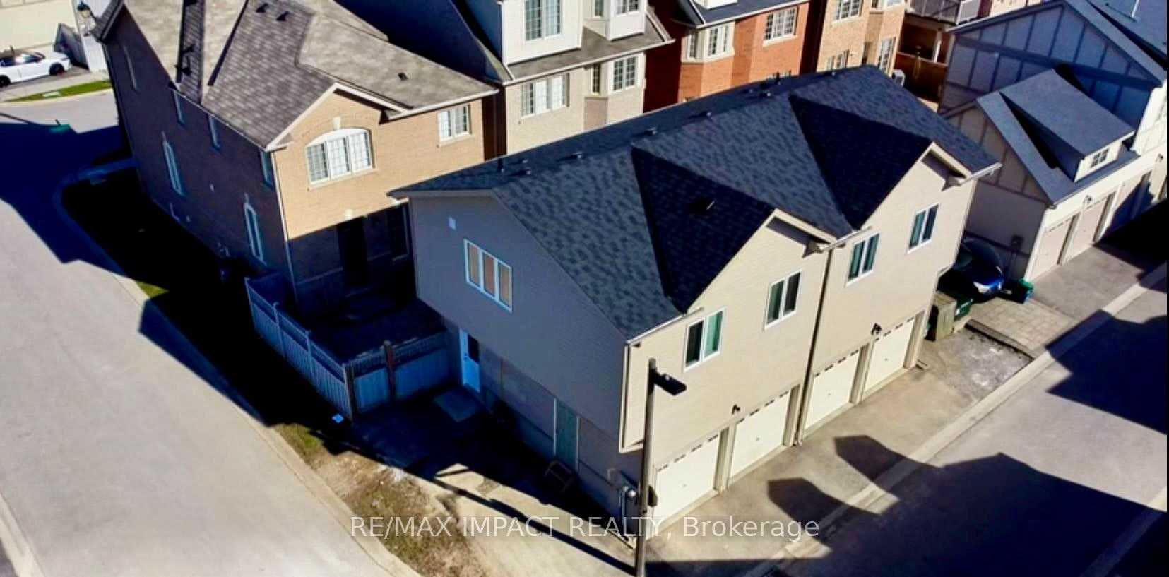 Coach-32 Toulouse Court, Markham, ON, L6B 1J5