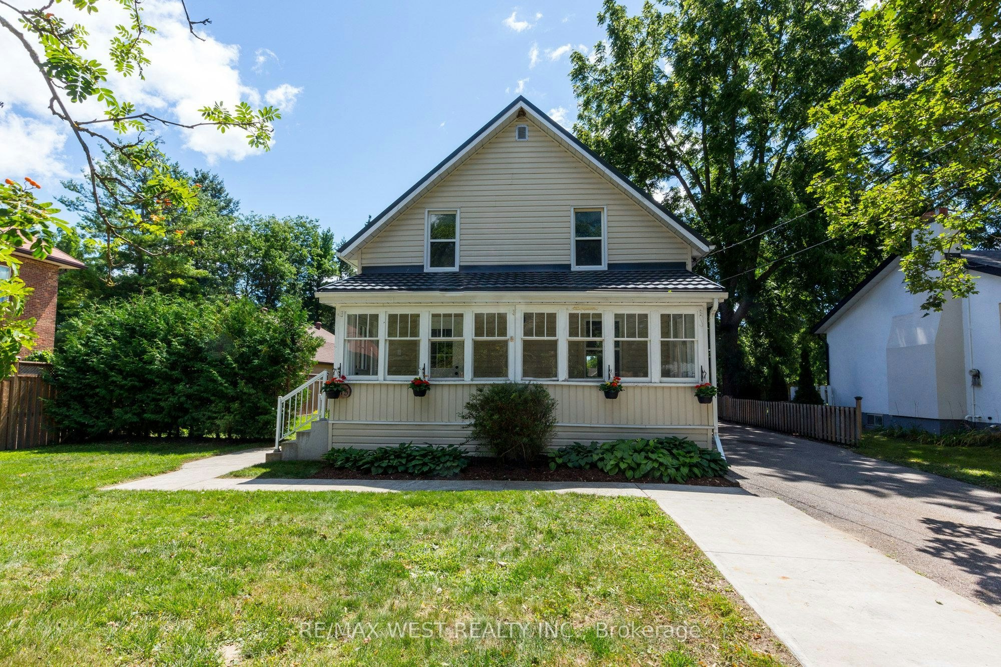 175 Wellington Street W, New Tecumseth, ON, L9R 1H6
