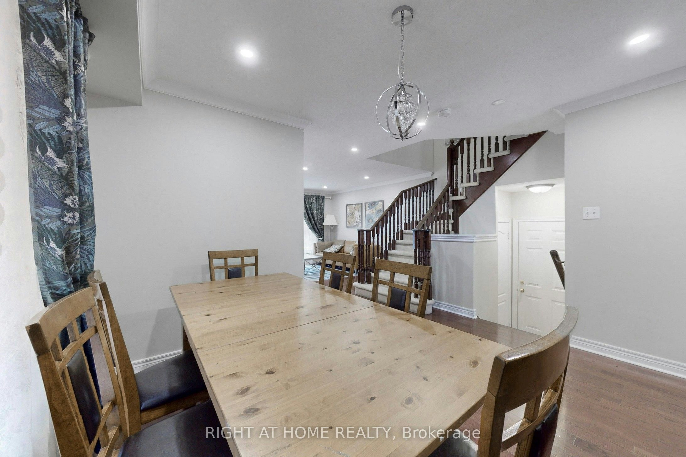 204 Everett Street, Markham, ON, L6E 1H2 - 14