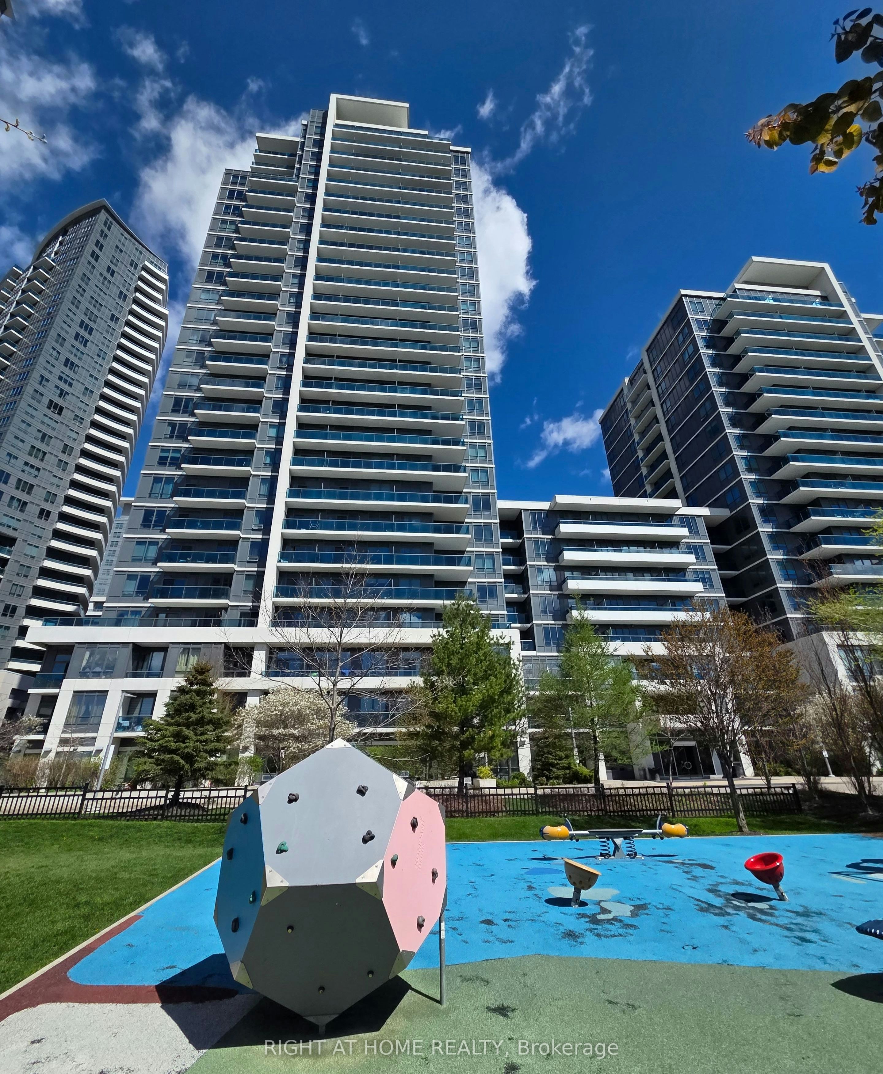 1406-7165 Yonge Street, Vaughan, ON, L3T 0C9 - 2