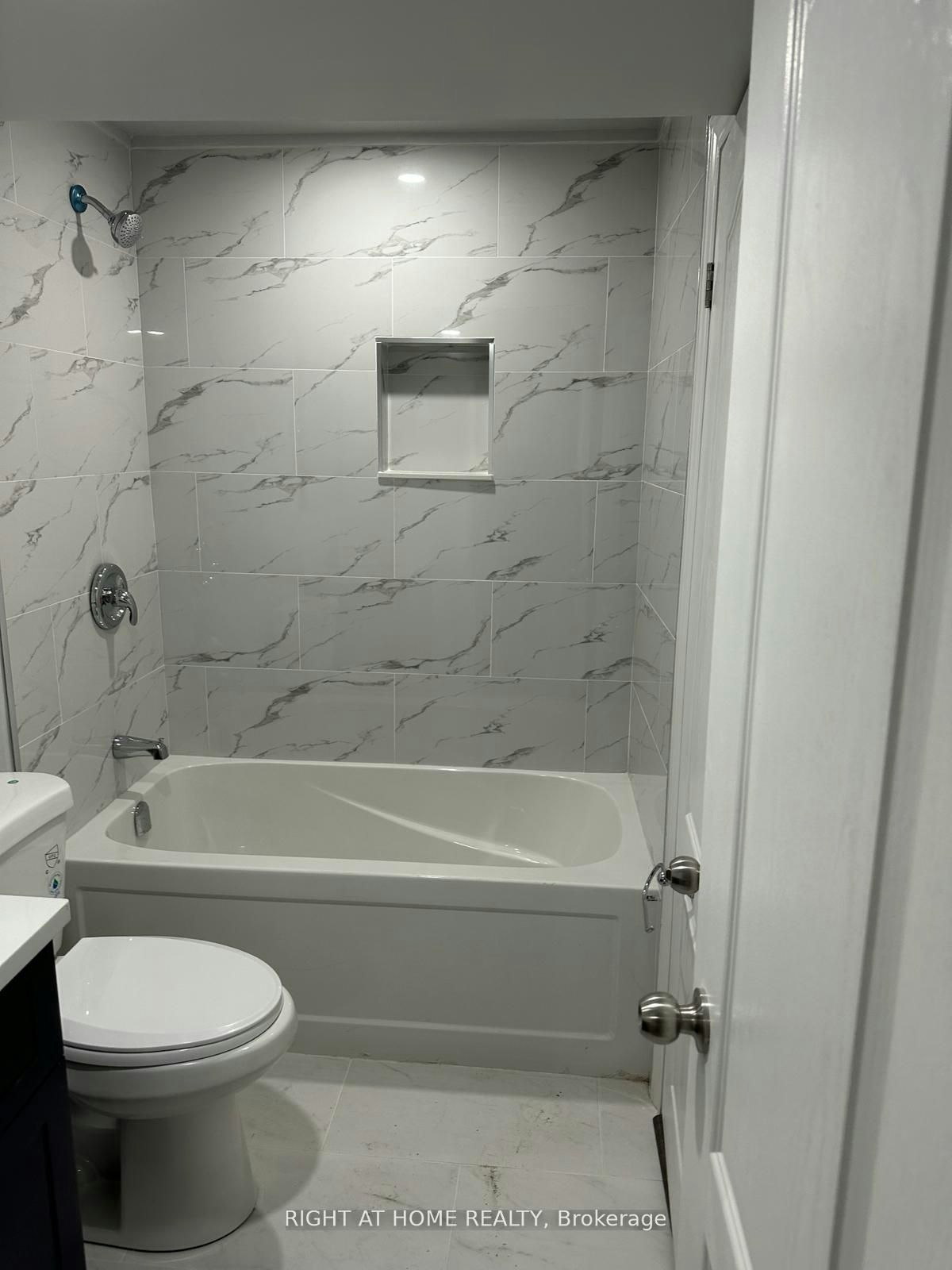 bsmt-31 Empire Drive, Bradford West Gwillimbury, ON, L3Z 4J1 - 5