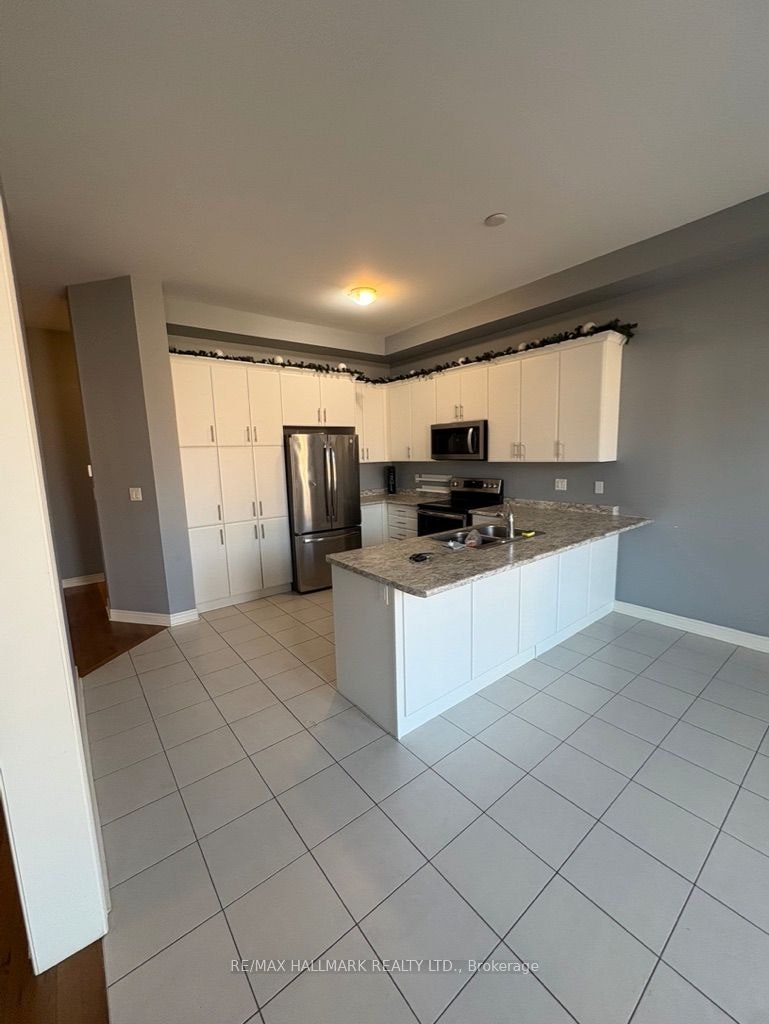 163 Inverness Way, Bradford West Gwillimbury, ON, L3Z 0W6 - 4