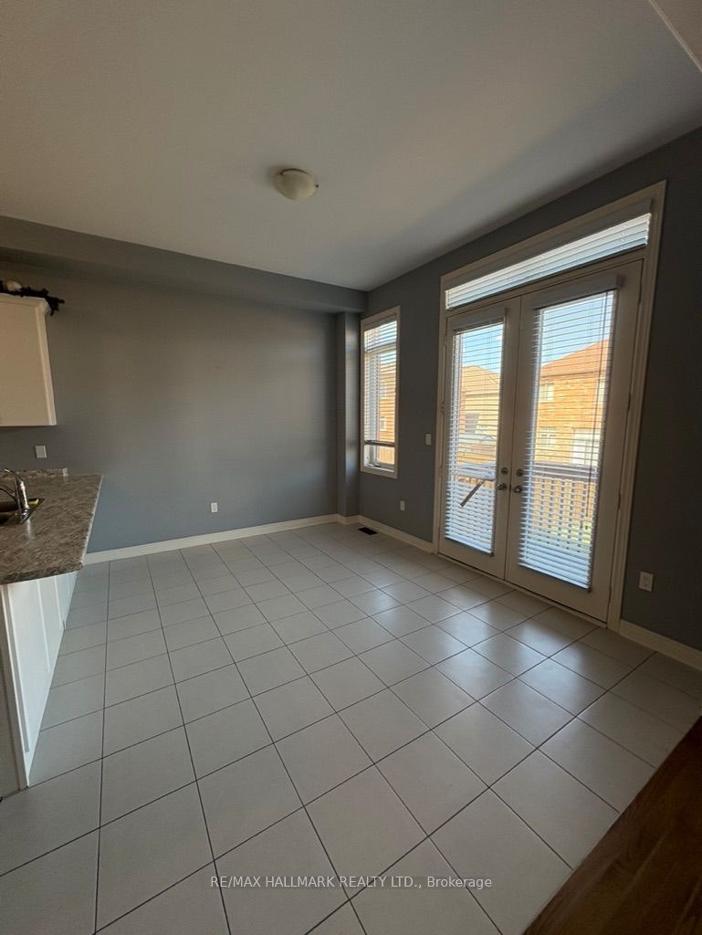 163 Inverness Way, Bradford West Gwillimbury, ON, L3Z 0W6 - 5