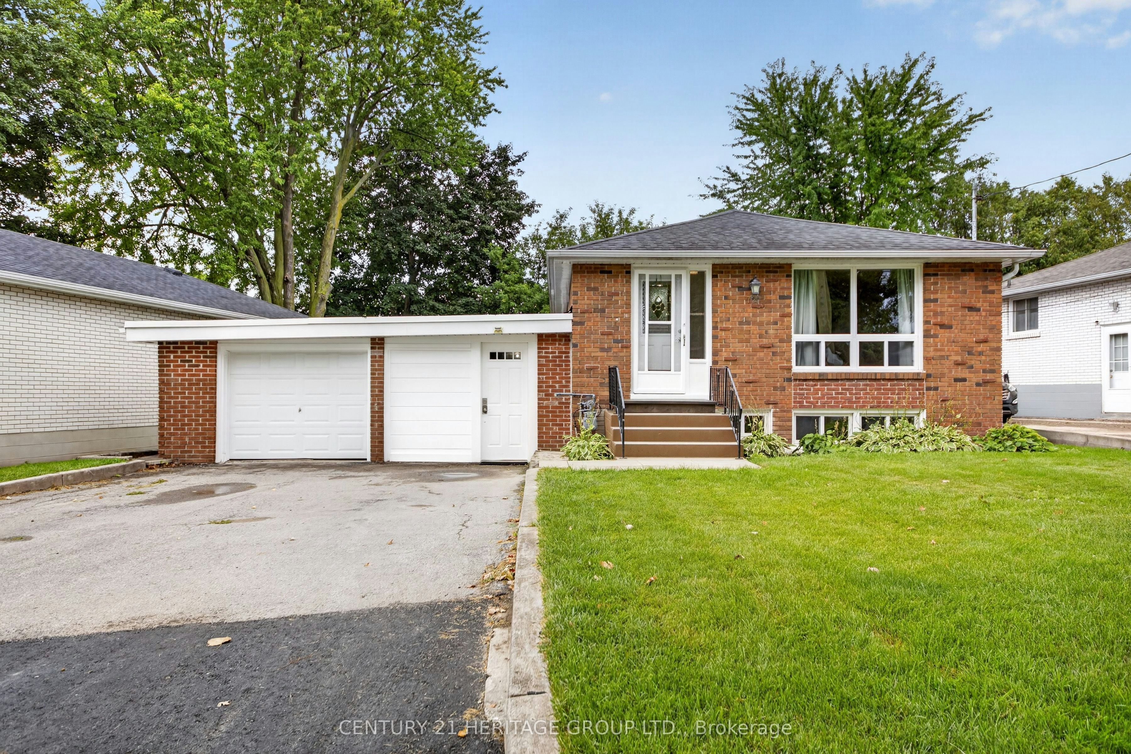 72 Kulpin Avenue, Bradford West Gwillimbury, ON, L3Z 1T7