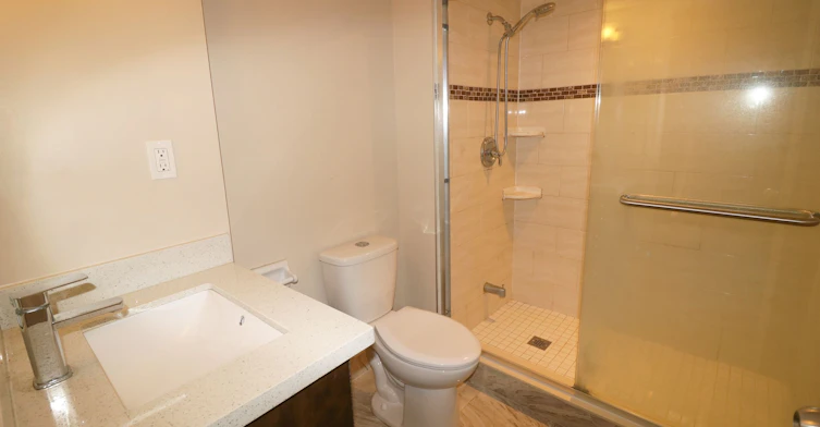 497 Ainsworth Drive E, Newmarket, ON, L3Y 8R6 - 16