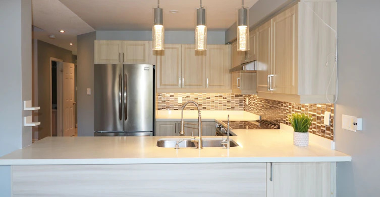 497 Ainsworth Drive E, Newmarket, ON, L3Y 8R6 - 3