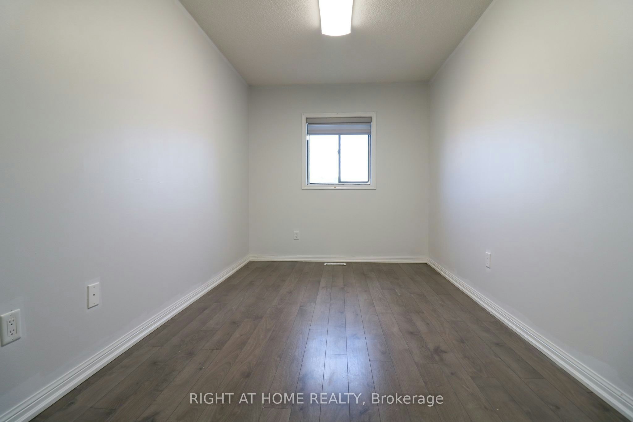 497 Ainsworth Drive E, Newmarket, ON, L3Y 8R6 - 13