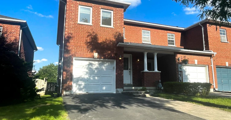 497 Ainsworth Drive E, Newmarket, ON, L3Y 8R6