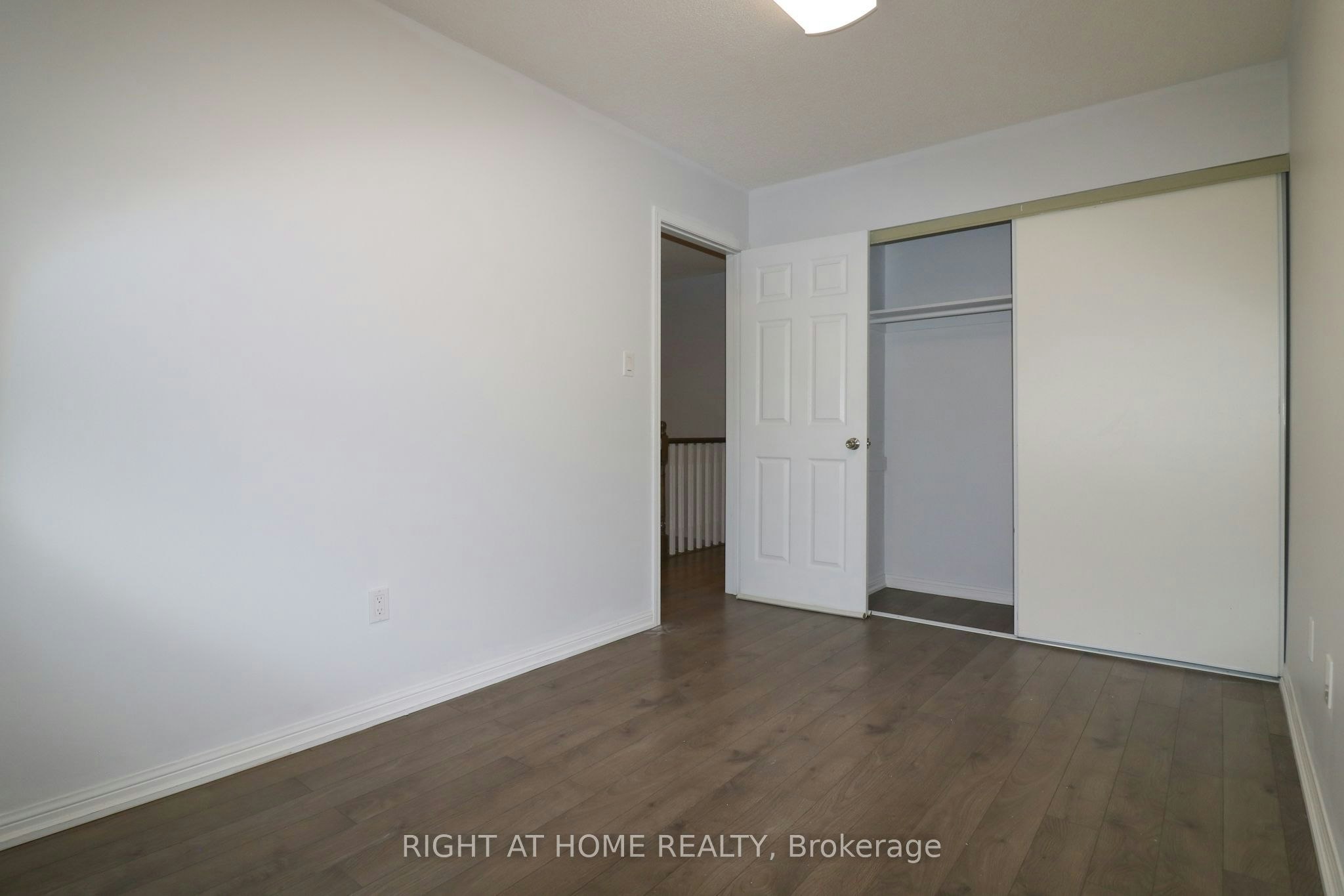 497 Ainsworth Drive E, Newmarket, ON, L3Y 8R6 - 12