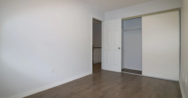 497 Ainsworth Drive E, Newmarket, ON, L3Y 8R6 - 12