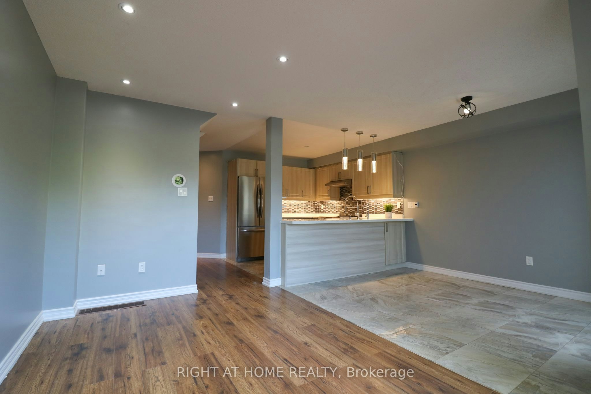 497 Ainsworth Drive E, Newmarket, ON, L3Y 8R6 - 8