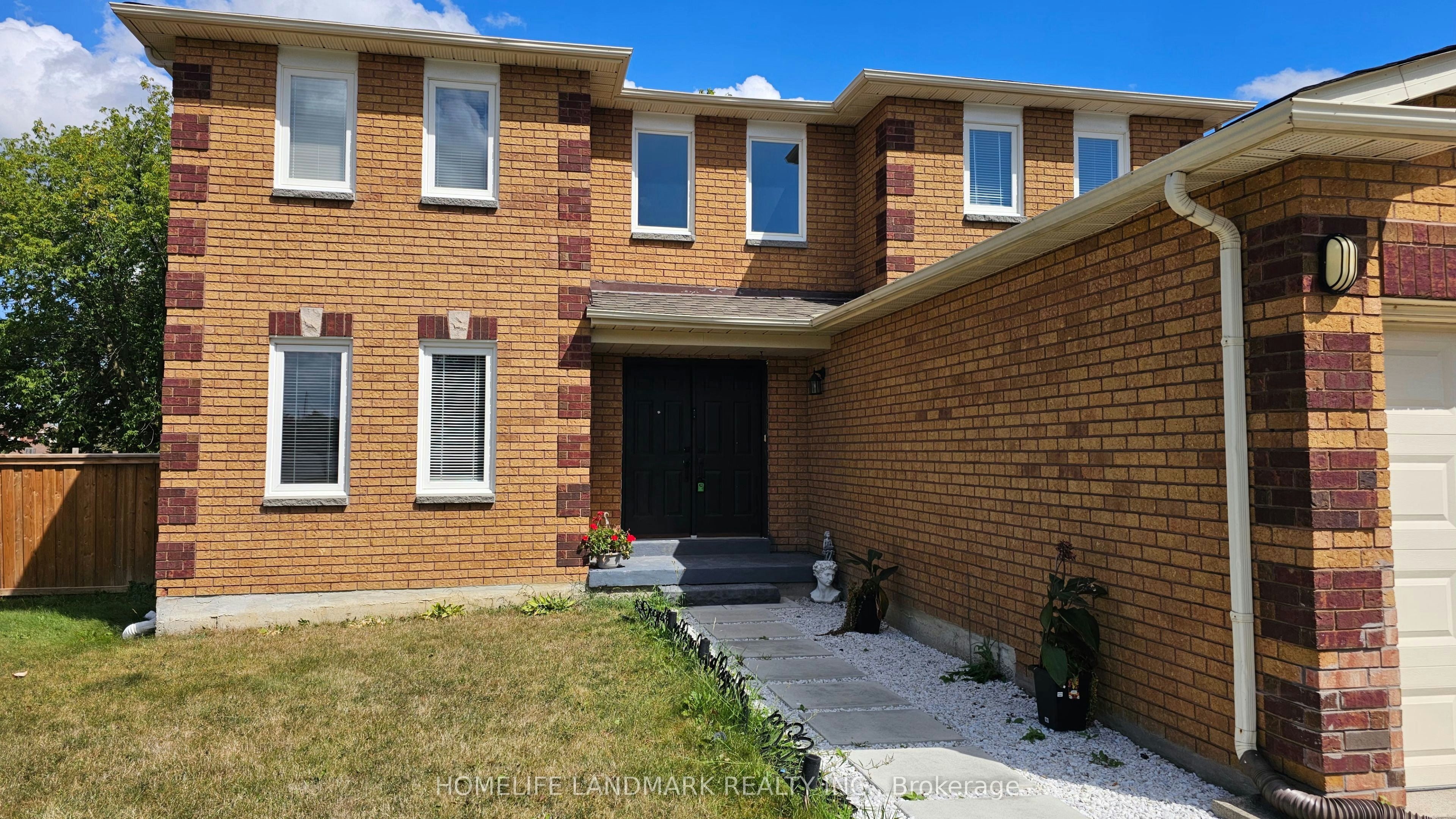 93 Yorkland Street, Richmond Hill, ON, L4C 9Z5 - 2