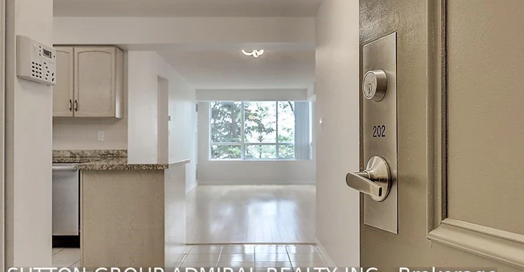 202-850 Steeles Avenue W, Vaughan, ON, L4J 8E7 - 4