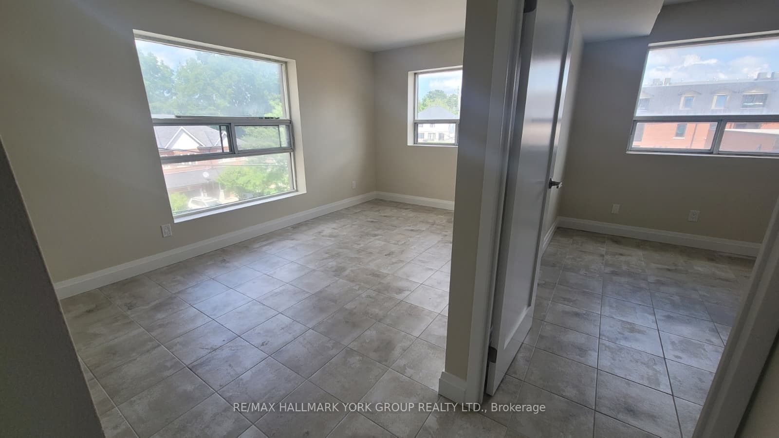 310-14 Wellington Street E, Aurora, ON, L4G 1H5 - 9