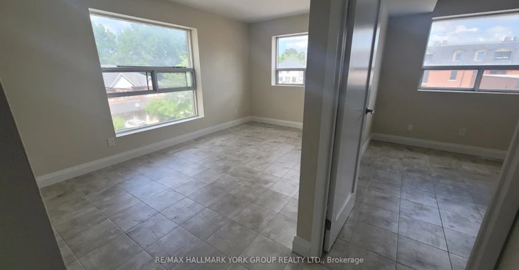 310-14 Wellington Street E, Aurora, ON, L4G 1H5 - 9
