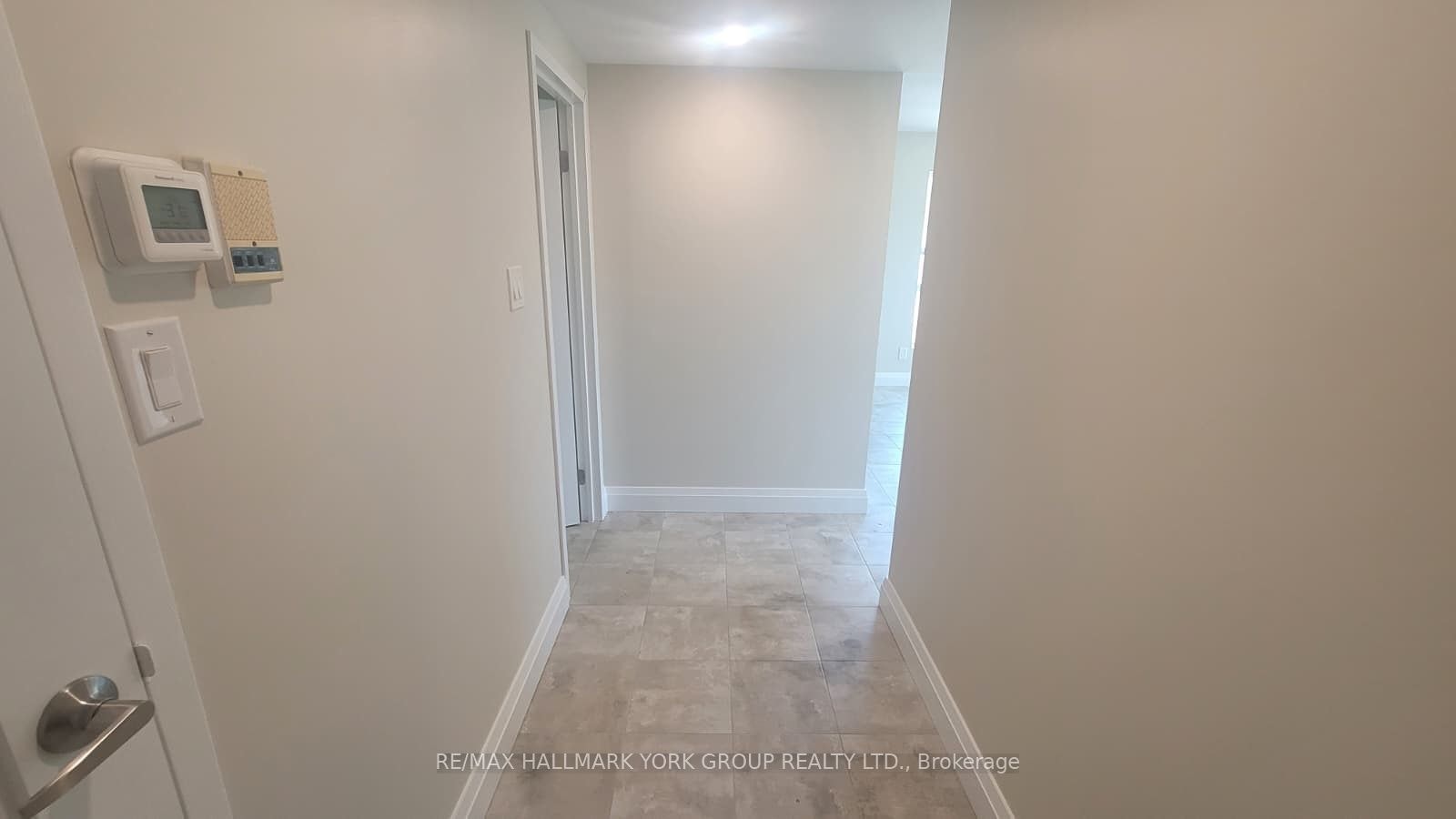 310-14 Wellington Street E, Aurora, ON, L4G 1H5 - 2