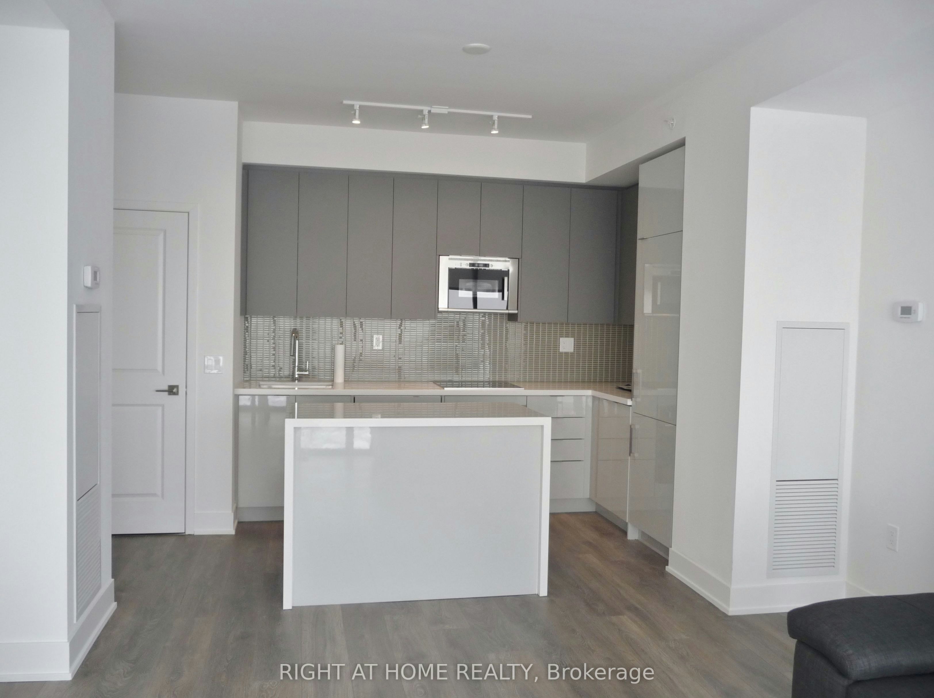 2307-2908 Highway 7 Road, Vaughan, ON, L4K 0K5 - 4