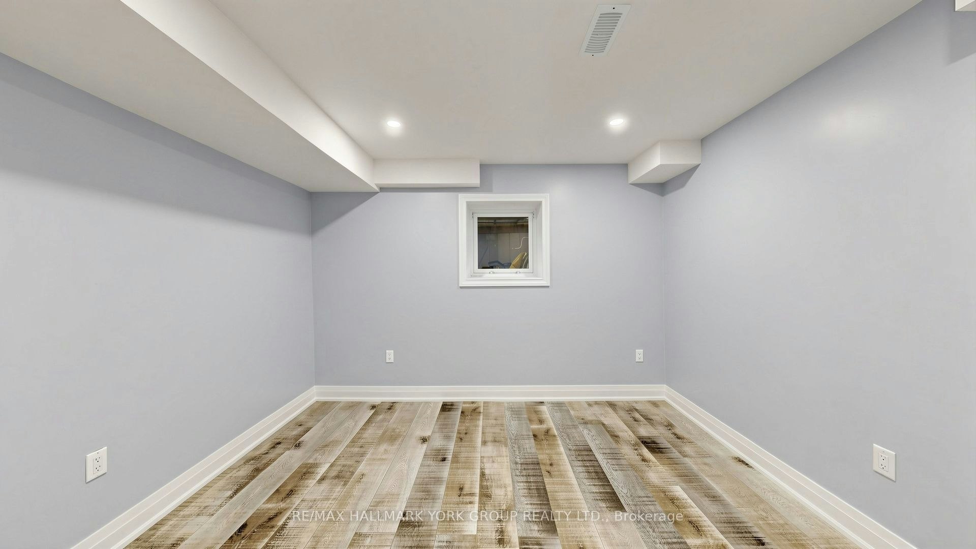 BSMT-186 Wainscot Avenue, Newmarket, ON, L3X 2X4 - 13
