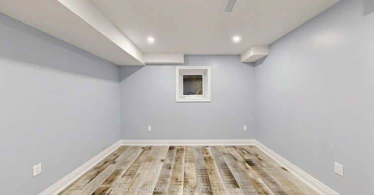 BSMT-186 Wainscot Avenue, Newmarket, ON, L3X 2X4 - 13