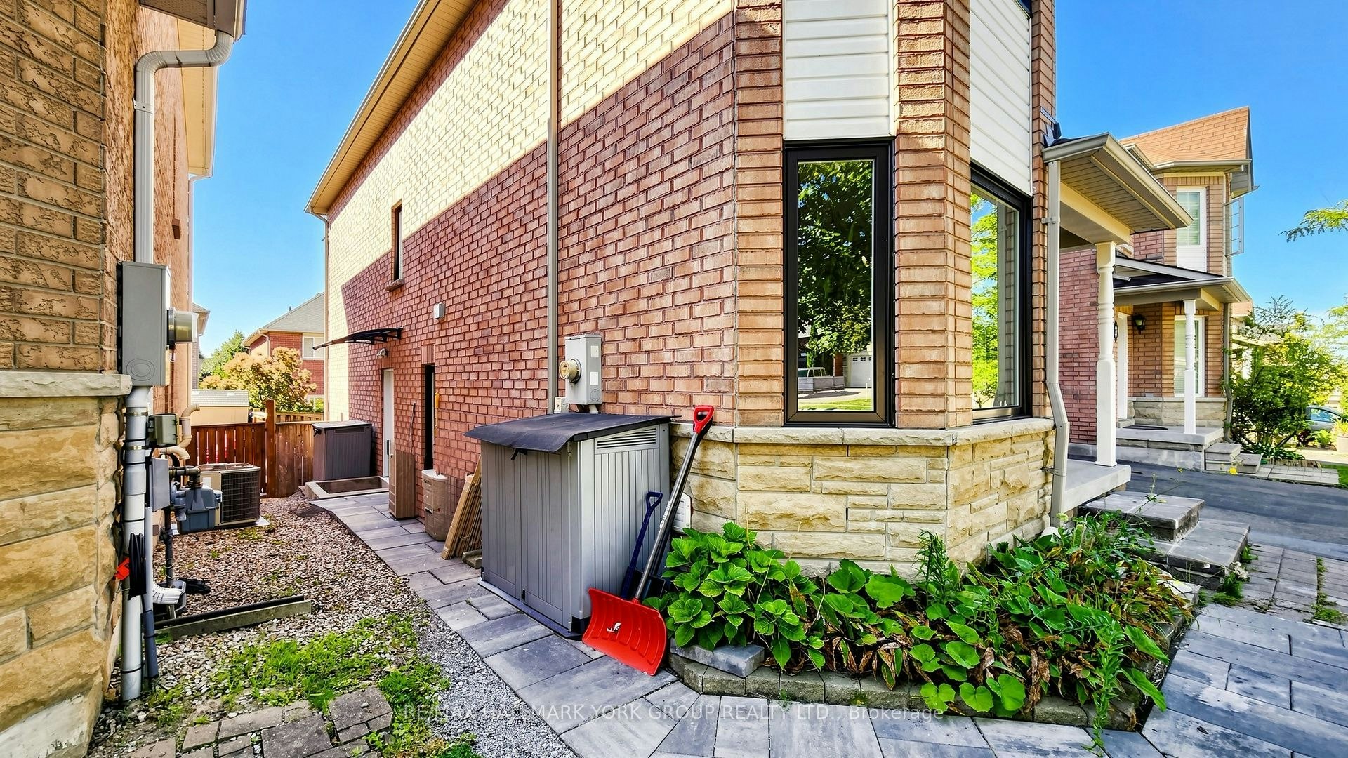 BSMT-186 Wainscot Avenue, Newmarket, ON, L3X 2X4 - 2