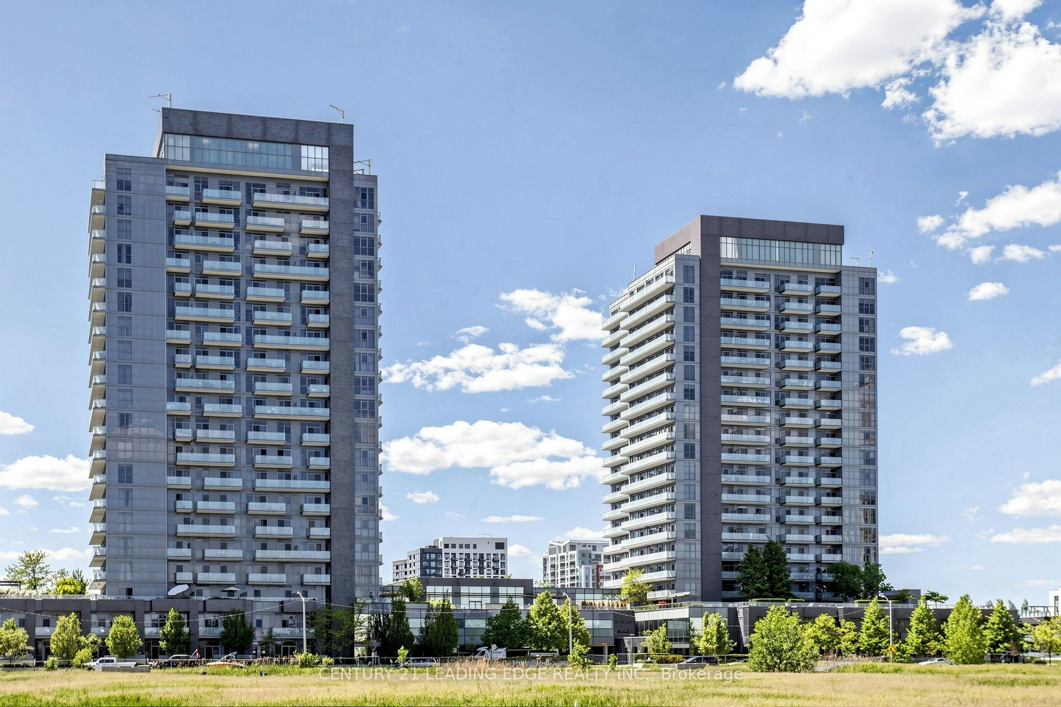 801-65 Oneida Crescent, Richmond Hill, ON, L4B 0G9