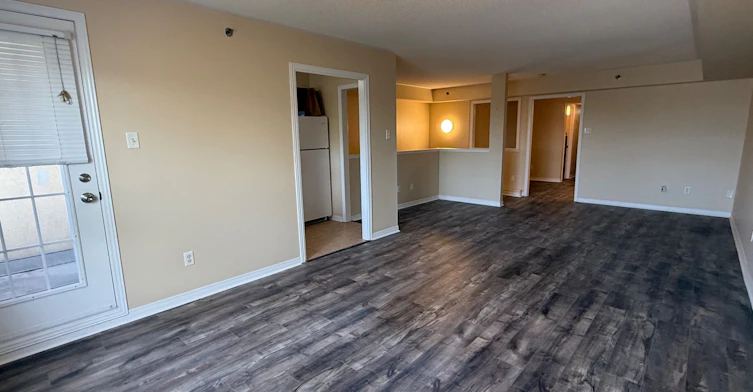 2-9699 Jane Street, Vaughan, ON, L6A 3R4 - 5