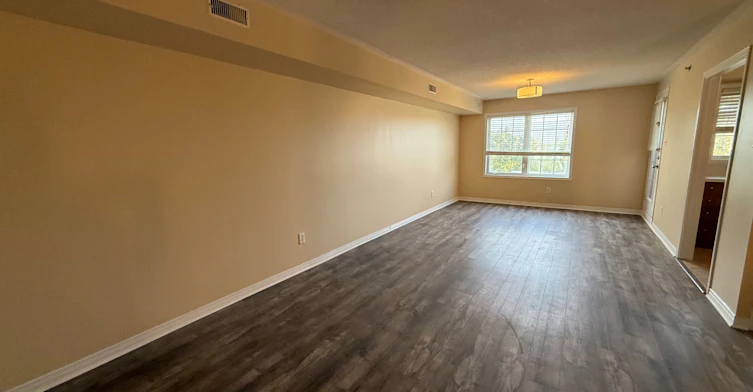 2-9699 Jane Street, Vaughan, ON, L6A 3R4 - 4