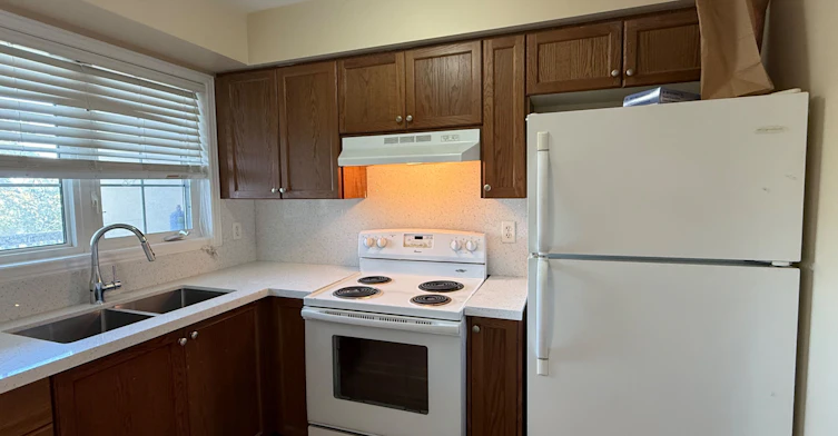 2-9699 Jane Street, Vaughan, ON, L6A 3R4 - 3
