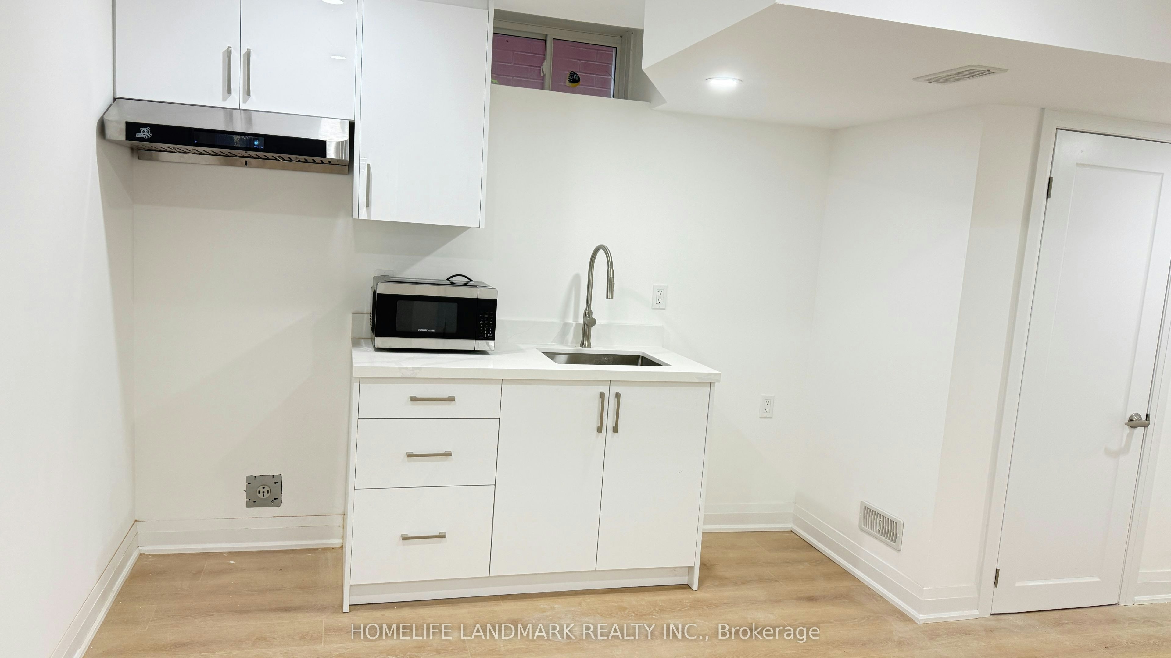 BSMT-19 Yarl Drive, Markham, ON, L3S 0G5 - 4