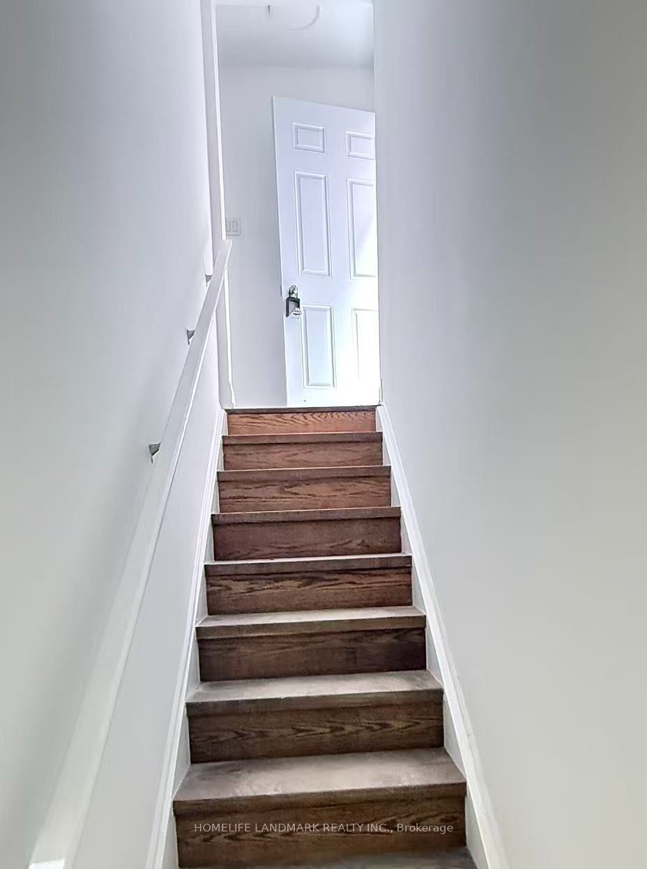 BSMT-19 Yarl Drive, Markham, ON, L3S 0G5 - 8