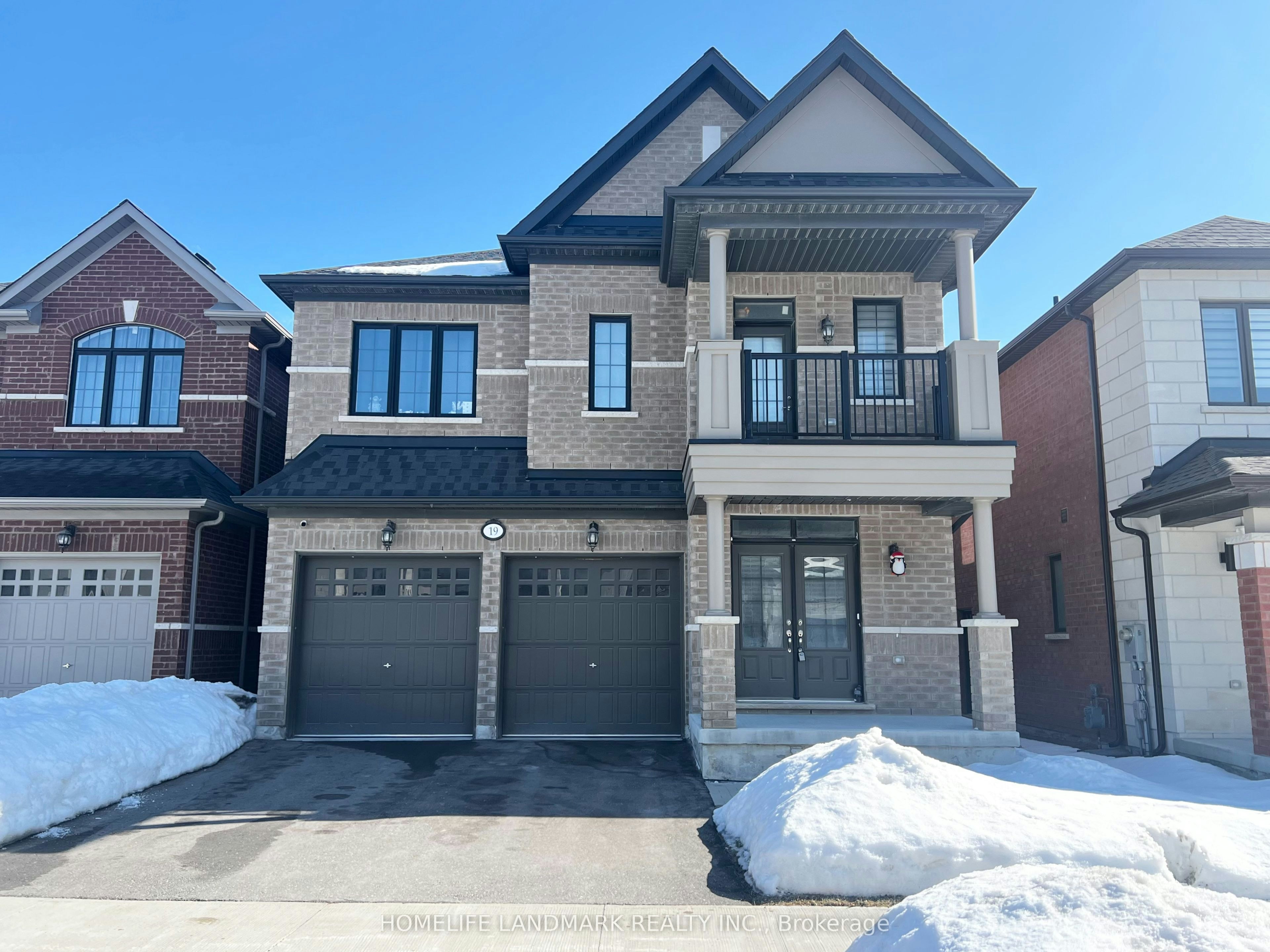 BSMT-19 Yarl Drive, Markham, ON, L3S 0G5