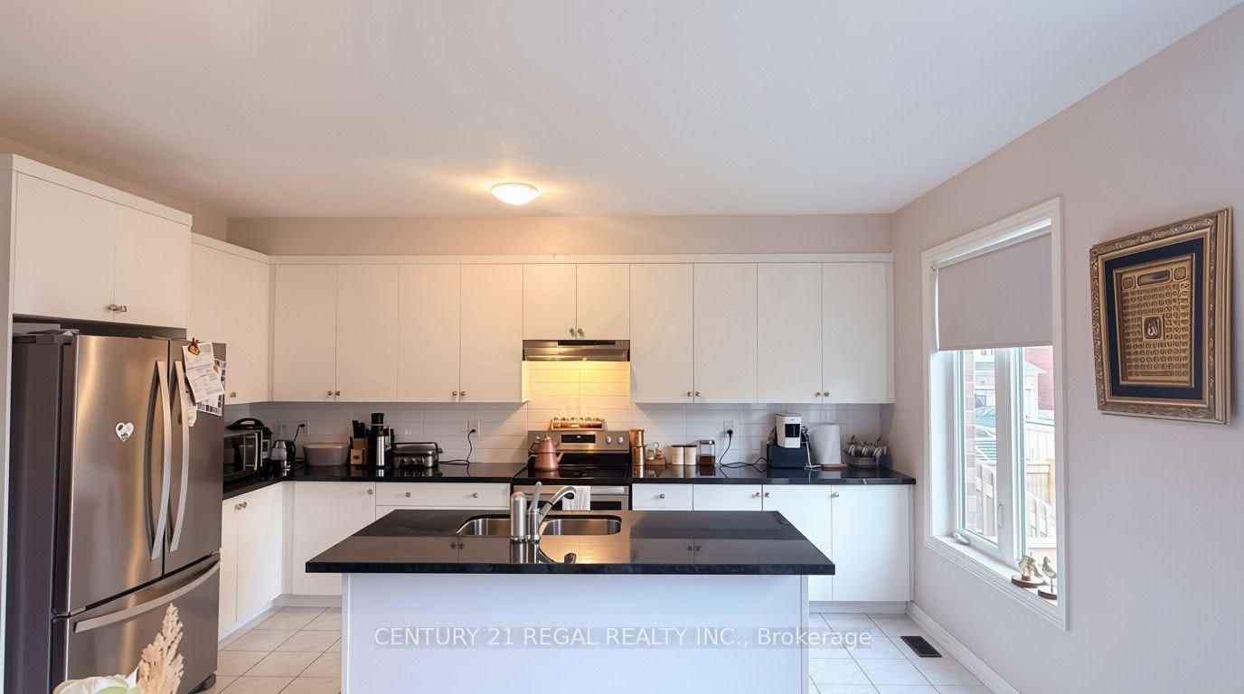 62 Selby Crescent, Bradford West Gwillimbury, ON, L3Z 0V3