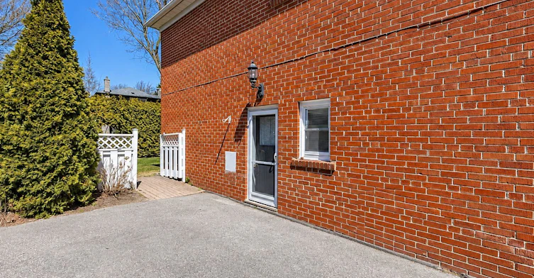 Main/Lower-149 Altamira Road, Richmond Hill, ON, L4C 4C6 - 2