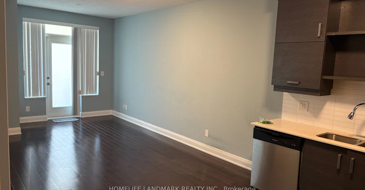 111-8228 Birchmount Road, Markham, ON, L3R 1A6 - 4