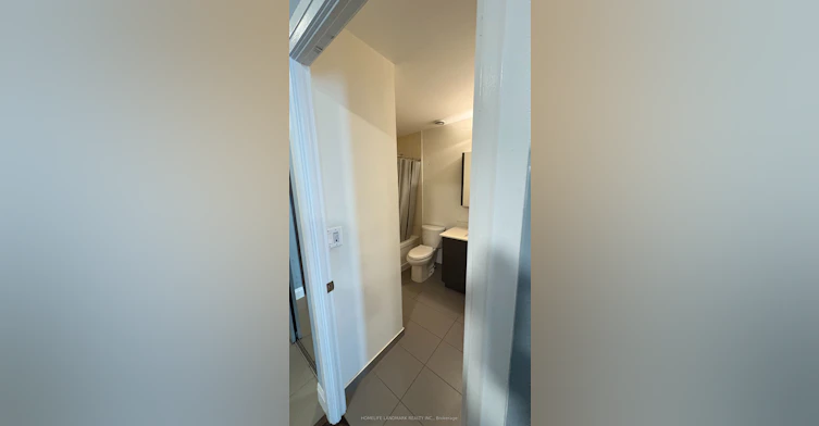 111-8228 Birchmount Road, Markham, ON, L3R 1A6 - 8