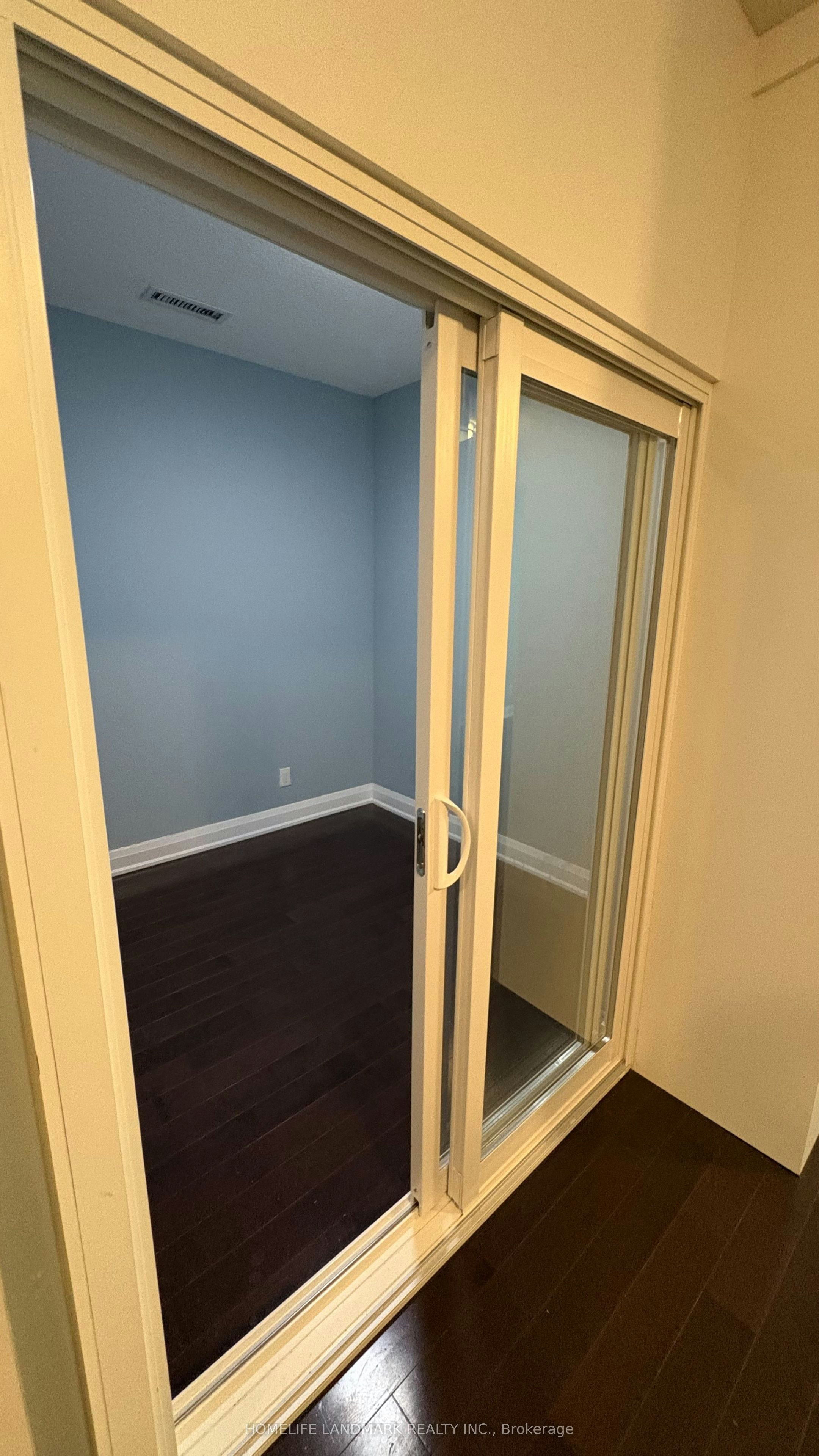 111-8228 Birchmount Road, Markham, ON, L3R 1A6 - 7
