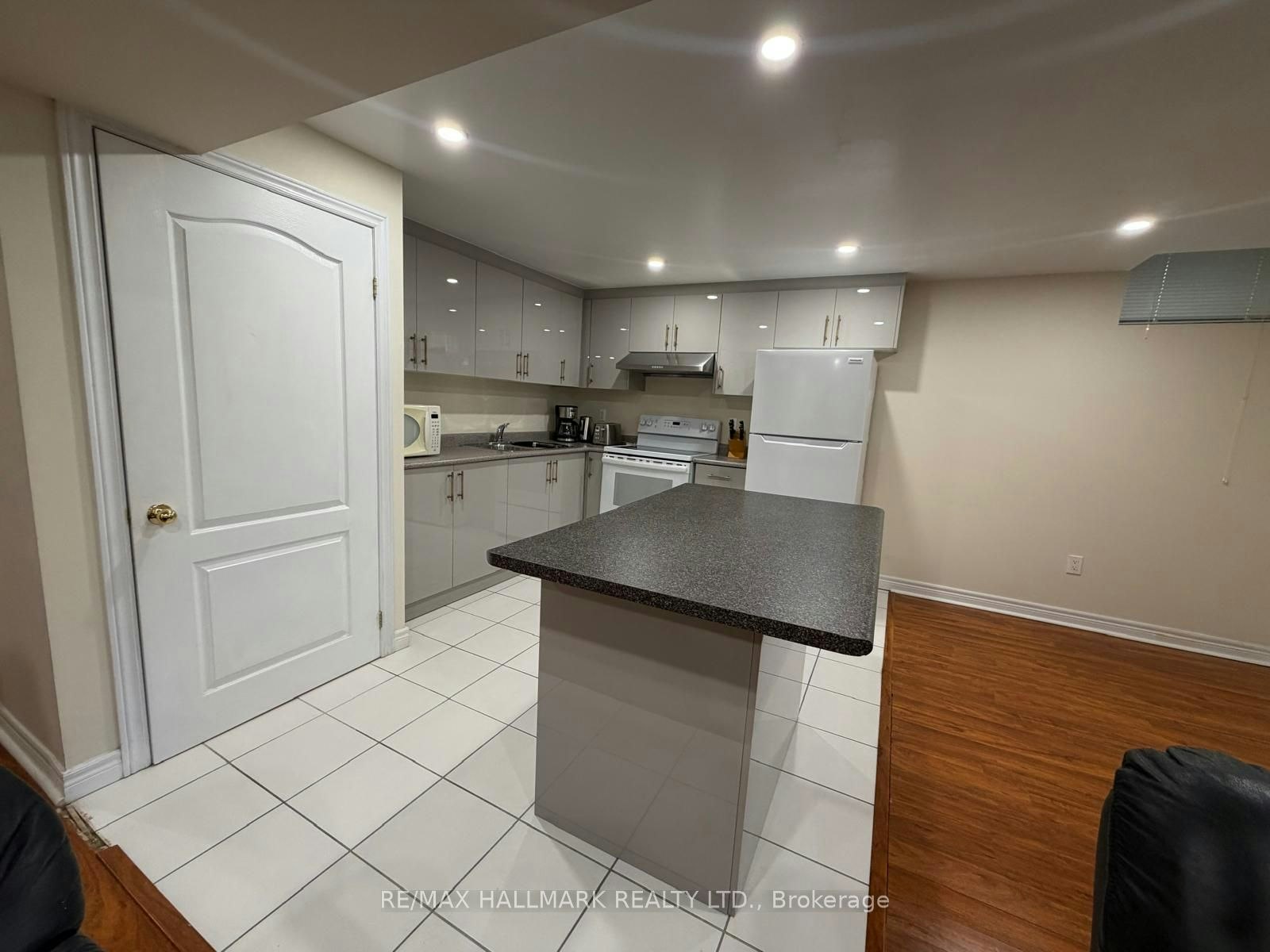 Basement-307 Weldrick Road E, Richmond Hill, ON, L4C 0R7 - 5
