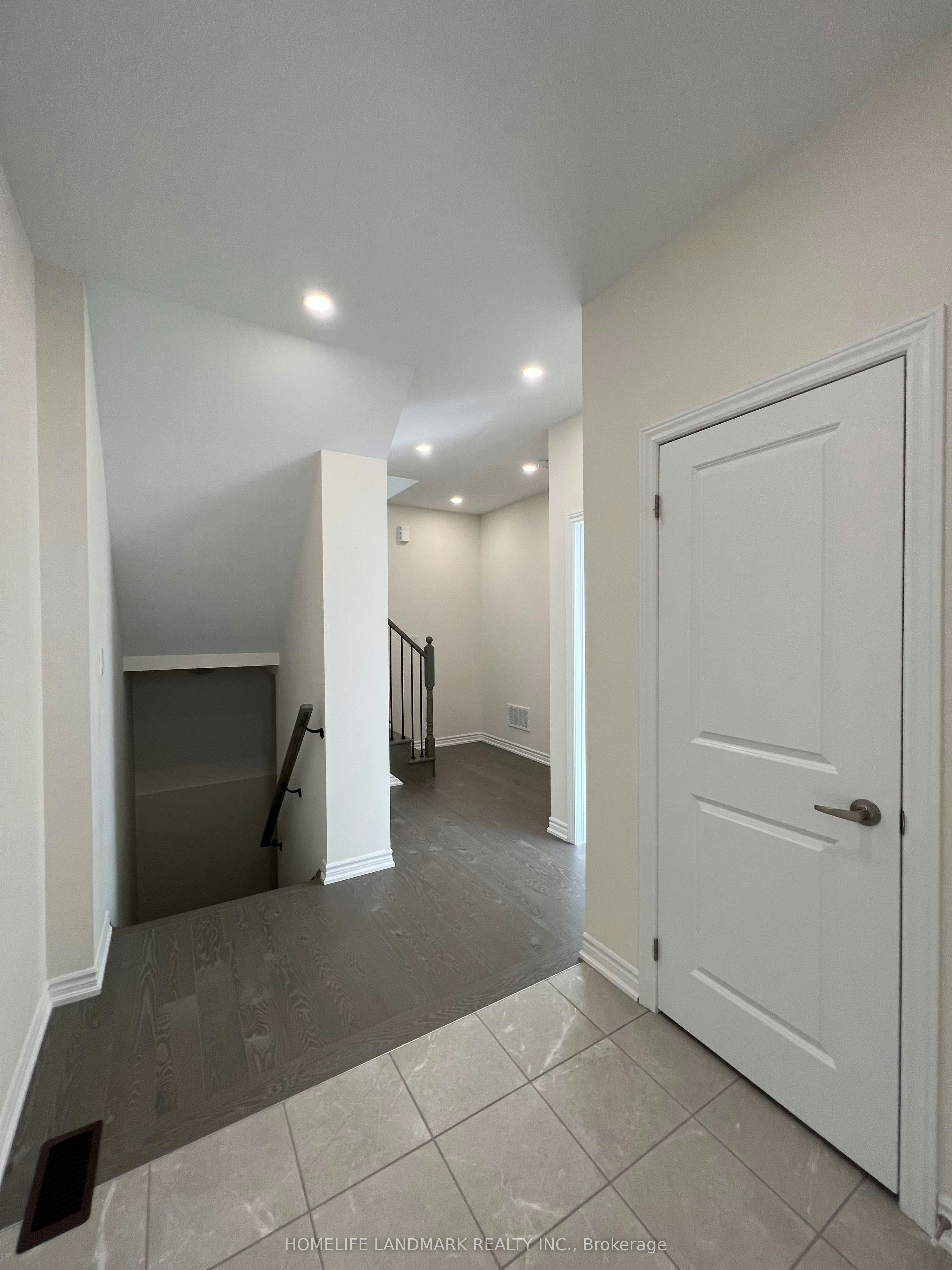 2 Concetta Conte Avenue, Markham, ON, L6C 0Z5 - 3