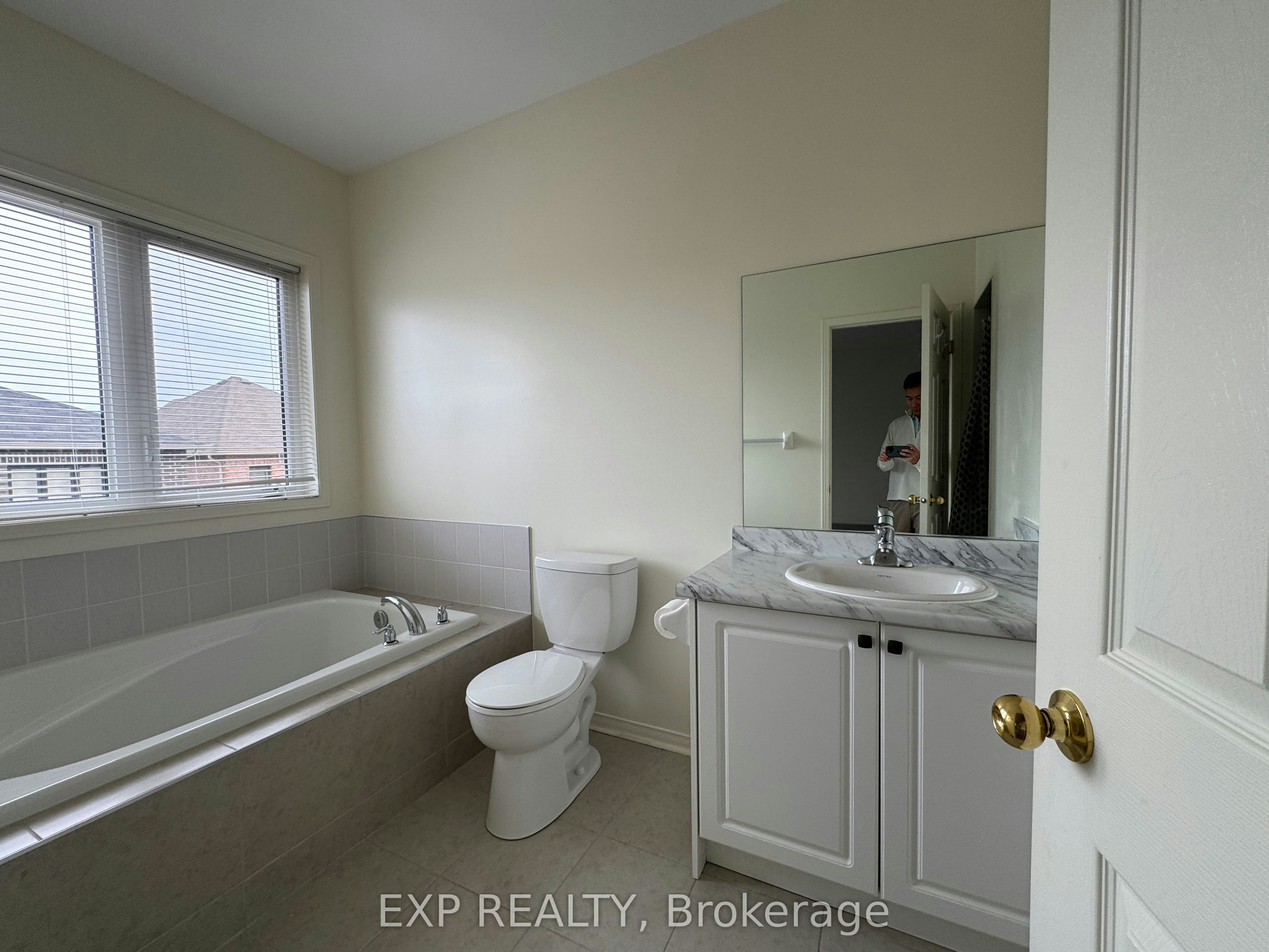 78 Ness Drive, Richmond Hill, ON, L4S 1N1 - 7