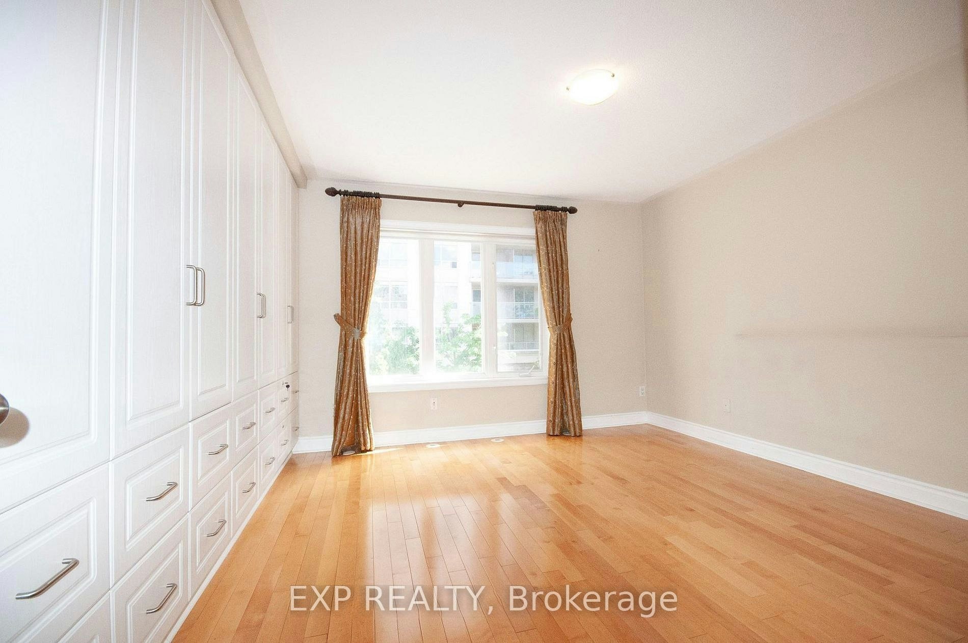 57 Galleria Parkway, Markham, ON, L3T 0A3 - 6