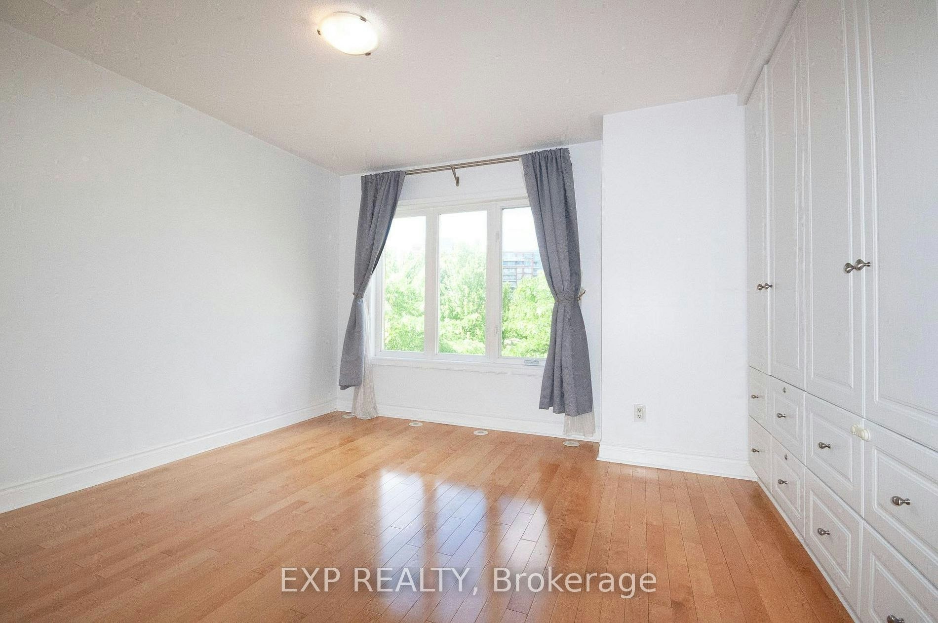 57 Galleria Parkway, Markham, ON, L3T 0A3 - 4