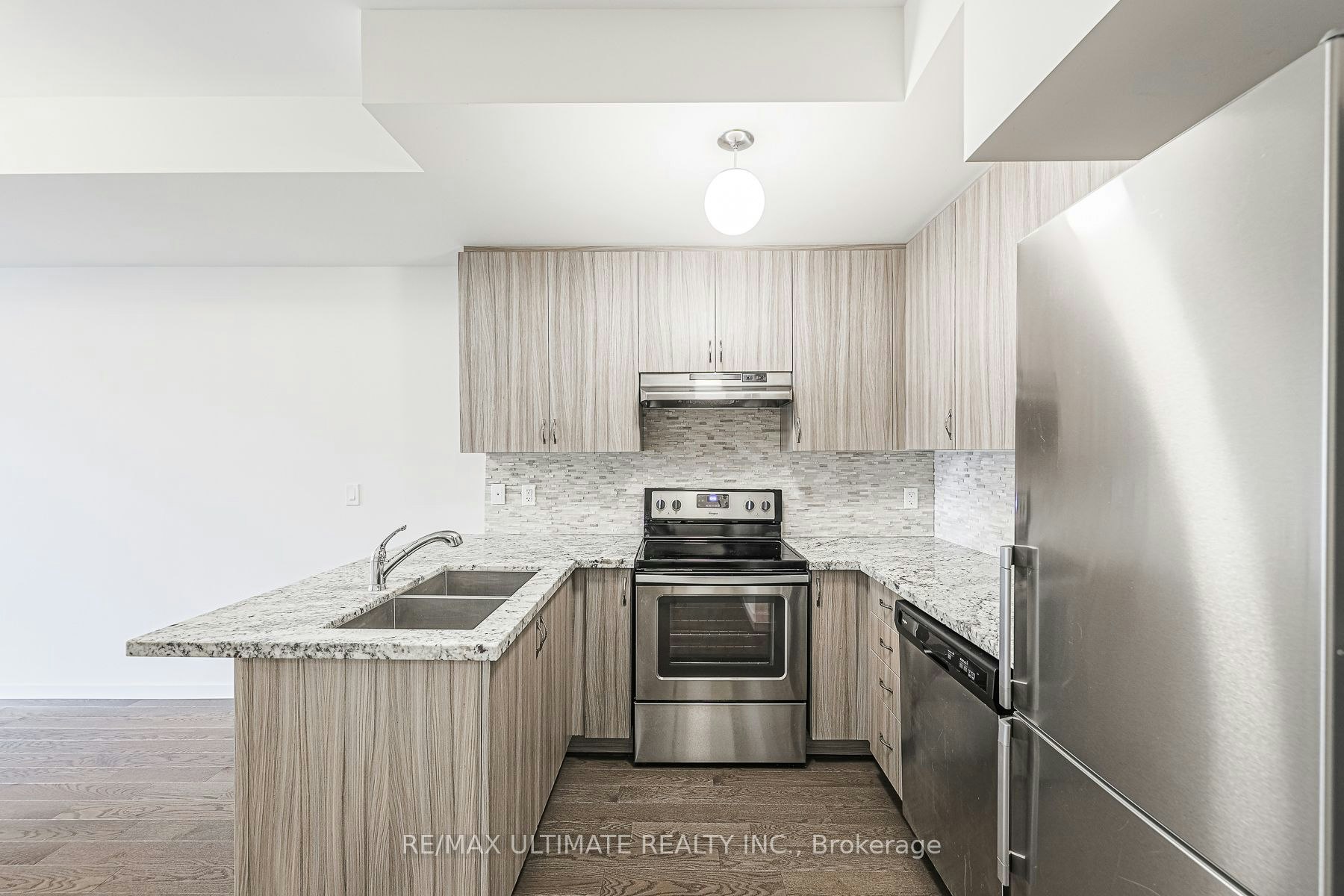 109-600 Alex Gardner Circle, Aurora, ON, L4G 0A3 - 12