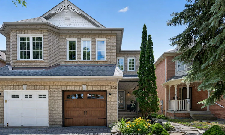 126 Woodroof Crescent