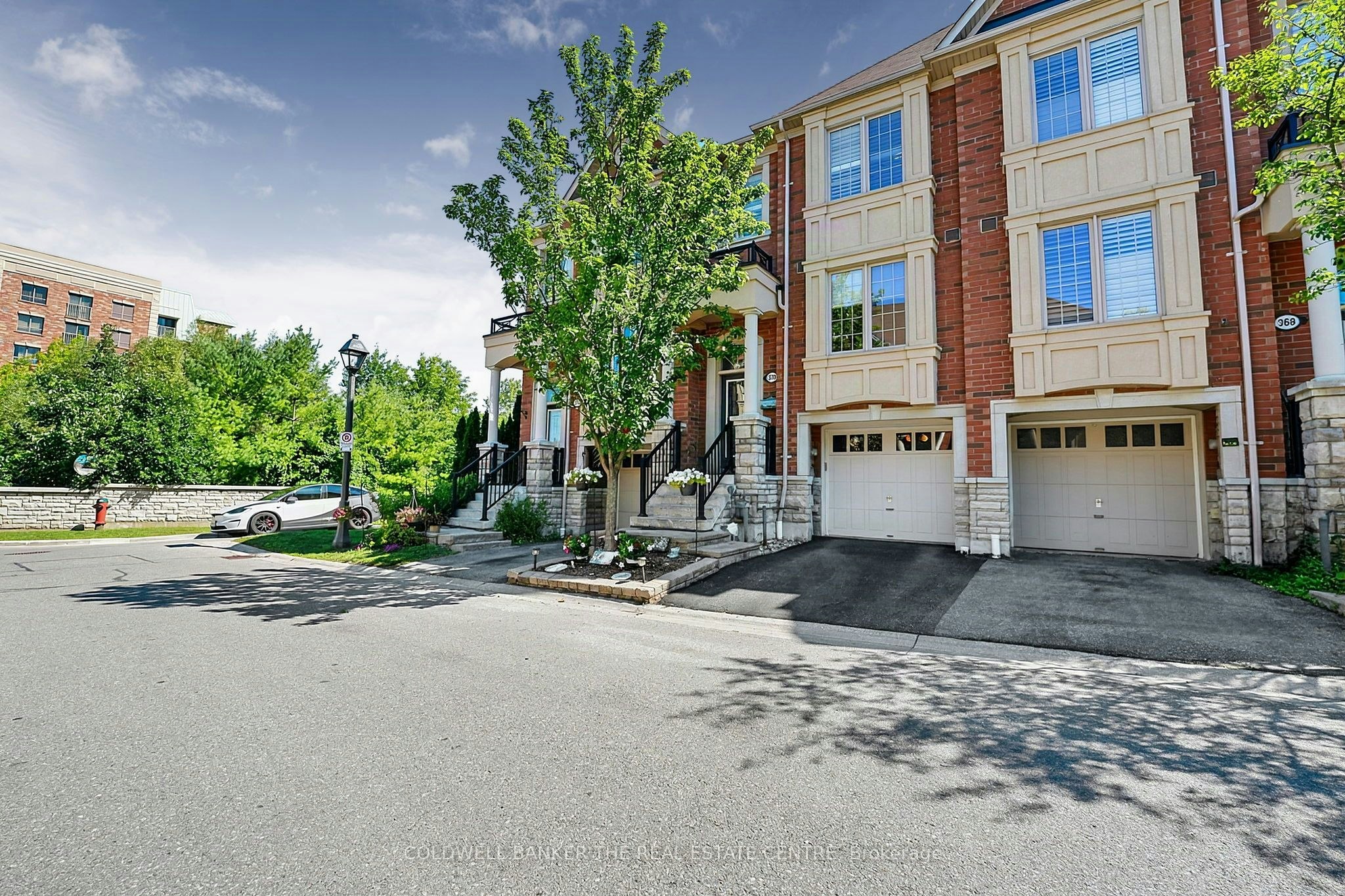 370 Doak Lane, Newmarket, ON, L3Y 0A8