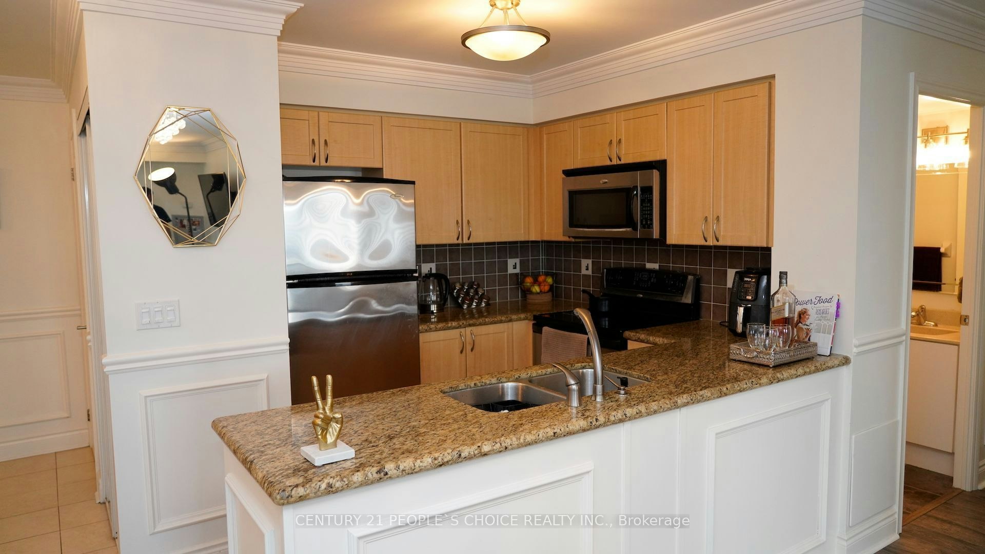 401-7 North Park Road, Vaughan, ON, L4J 0C9 - 4