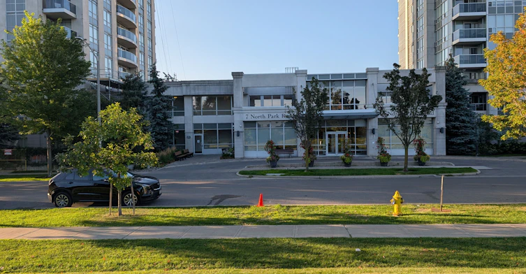 401-7 North Park Road, Vaughan, ON, L4J 0C9 - 2