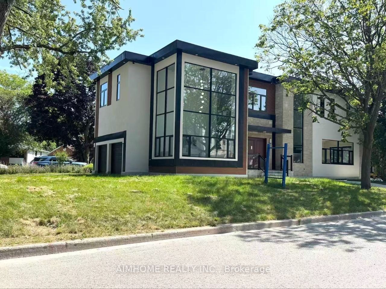 21 Shadbolt Court, Markham, ON, L3R 1X3