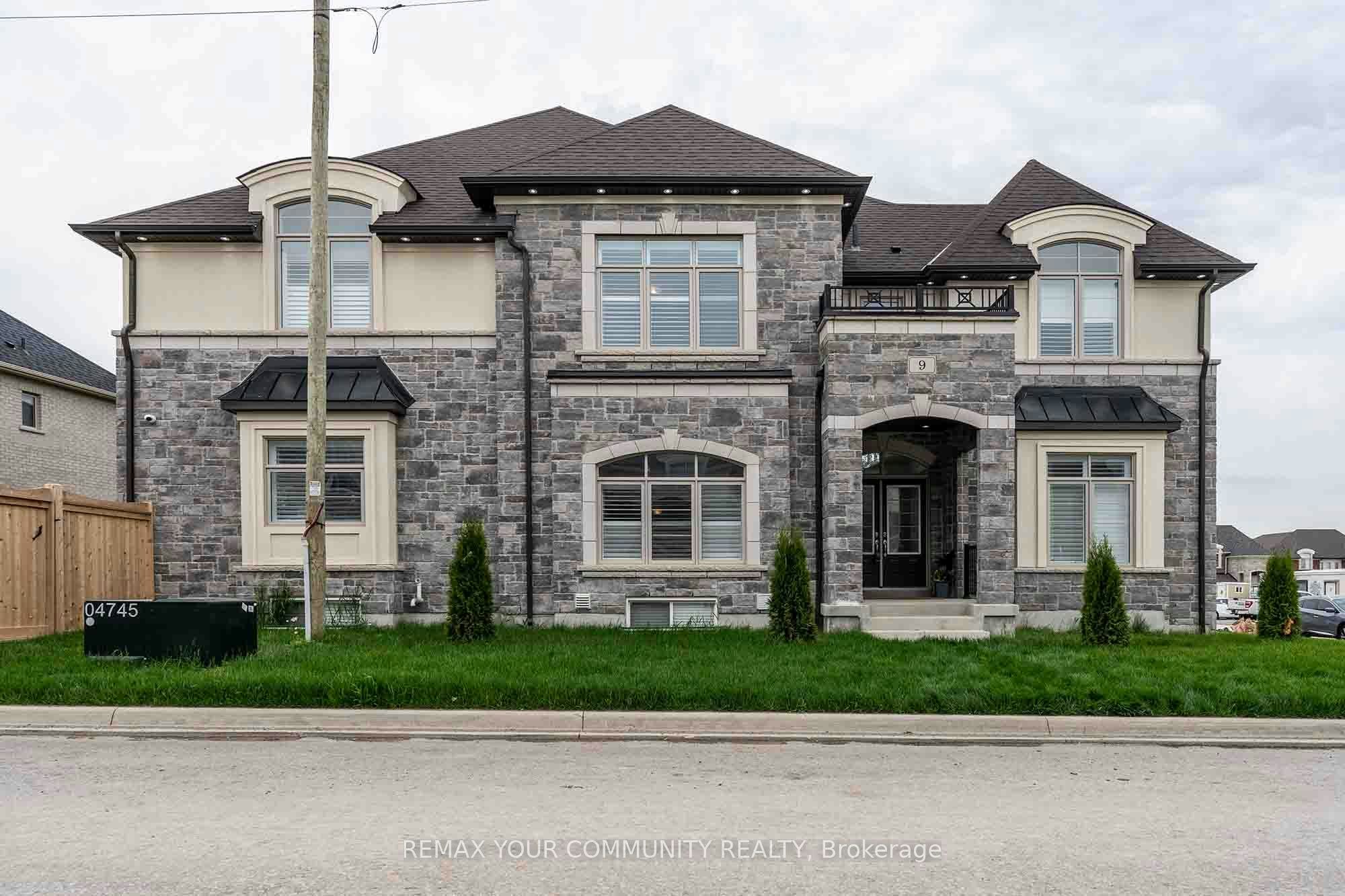 Main-9 Cranley Road, East Gwillimbury, ON, L9N 0T7