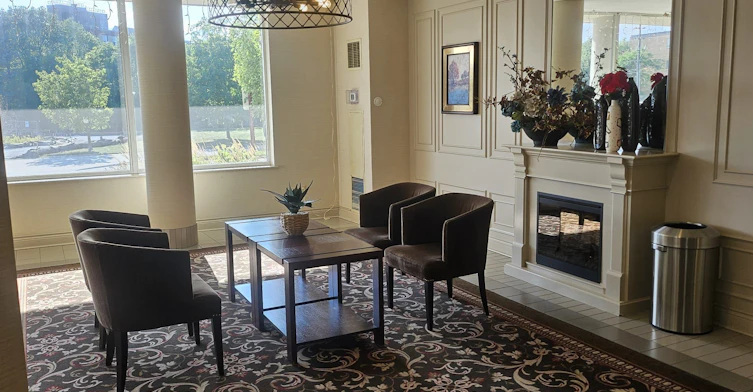 111-326 Major Mackenzie Drive E, Richmond Hill, ON, L4C 8T4 - 4