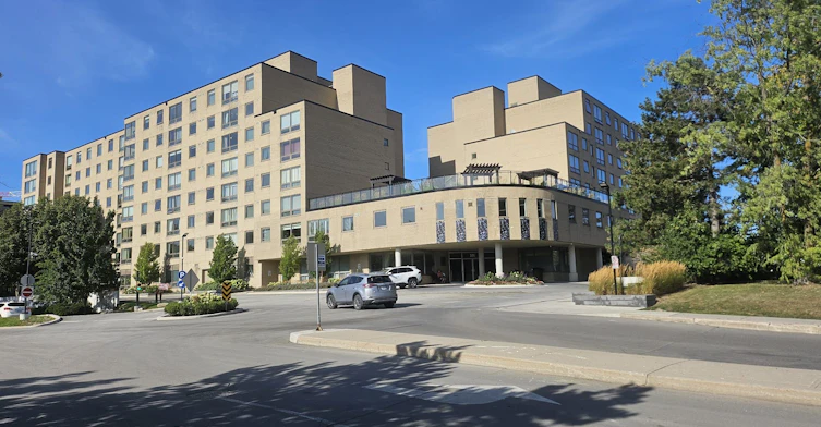 111-326 Major Mackenzie Drive E, Richmond Hill, ON, L4C 8T4 - 2